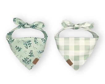 Bandana reversible para perro con ramitas de olivo y cuadros vichy menta, colección vintage de primavera