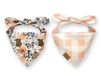 Bandana reversible para perro con estampado floral de mariposas/cuadros rosados/colección Claire Vintage