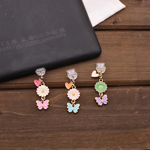 Charm for Kindle, Kobo, Tablet | Daisy, Buttery, Heart | Handmade USB-C Micro-USB Dust Cover for Switch Phone Dangle