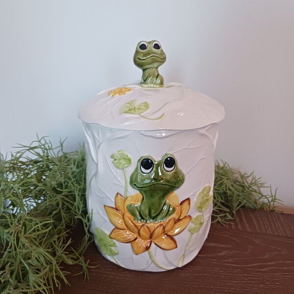 Vintage 70s Neil the Frog Ceramic Large Canister