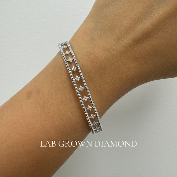 Bracelet en diamants cultivés en laboratoire, jonc flexible en perles, grappe de fleurs, blanc uni 14 carats. Bracelet jonc diamant flexible. Perles et fleurs. Coupe ample