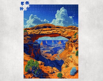 Könnte beinhalten: Ein Landschaftsfoto eines natürlichen Sandsteinbogens in einer Wüstenlandschaft. Der Bogen ist eine natürliche Felsformation mit einer großen Öffnung, und der Himmel ist durch die Öffnung sichtbar. Der Bogen ist von roten Felsformationen und einem Canyon umgeben.