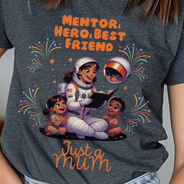 Mamma astronauta che legge un libro ai propri figli T-shirt unisex a maniche corte