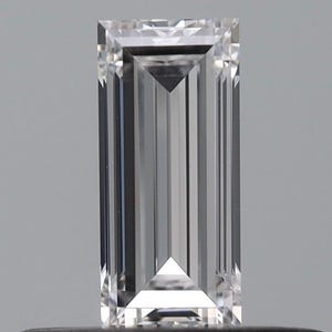 Diamante natural con certificación GIA: 0,32 ct., color F, talla baguette sin defectos internos (IF)
