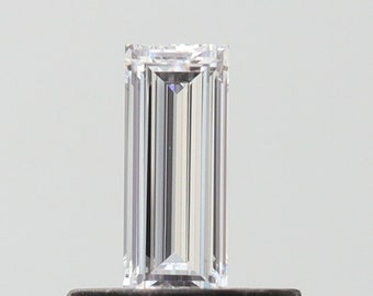 GIA Cert. Natural Diamond - 0.32 ct. D Color, Internally Flawless Baguette