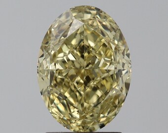 3,01 carati Fantasia brunastro giallo verdastro, naturale uniforme, VVS2 ovale - Cert. GIA. Diamante di colore naturale fantasia