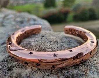 TEXAS STAR | The Freedom Bracelet | 90 g | 10 x 10 mm | Solid Copper Bracelet | Hand-Forged & Engraved by MAXIMUS