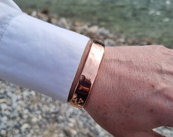 Bracelets for Him & Her. 2 Solid Copper Bracelets. Hand-forged in France. 5mm x 11mm wide. Unique Engraved Bracelets. Custom-made.