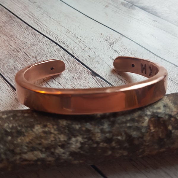 Bracelet Romain. Finition Miroir. CUIVRE. 78 Grs. Le plus MASSIF sur Etsy!  5mm épais, 11mm large. Forgé en France. Numéro de Série. Unique.