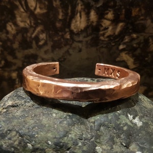 Bracelet cuivre massif. Bracelet en cuivre forgé. Bijoux homme. Jonc massif. Bracelet for man.  Pure copper bracelet.