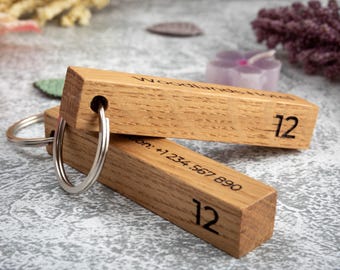 Custom Oak Wood Motel Key Fob: Personalised Hotel Keychain (80 mm)
