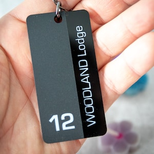 Personalized keychain for hotels - customized key holder with hotel name and room number - key tag for hostels & motels - custom keyring.