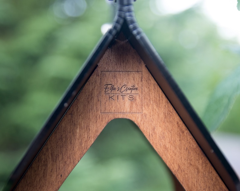 Vogelhaus Modell Teardrop Garten, handgemachtes Geschenk für Vogelliebhaber Gartendekor aus Holz Teil montiert. Bild 7