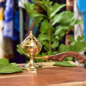 Messing houtskool kegel hars wierookbrander met houten handvat