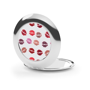 Bisous des Misses Lipstick Print Compact Mirror, Miroir de poche, Miroir de maquillage, Beauté, Faveurs de mariage, Cadeau pour elle, Cadeau de mariage