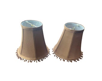 Par de pantallas de lámpara de tela color canela con forma de campana, con flecos de cuentas ámbar y clip, 6.5 pulgadas.