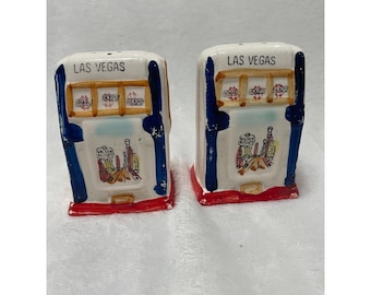 Saleros y pimenteros antiguos de máquinas tragamonedas de Las Vegas