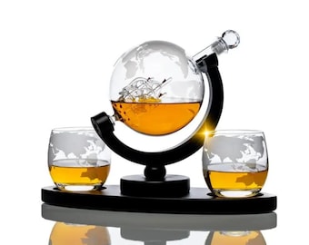 Globetrotter Elegance: The Ultimate Whisky Decanter Set for Discerning Tastes