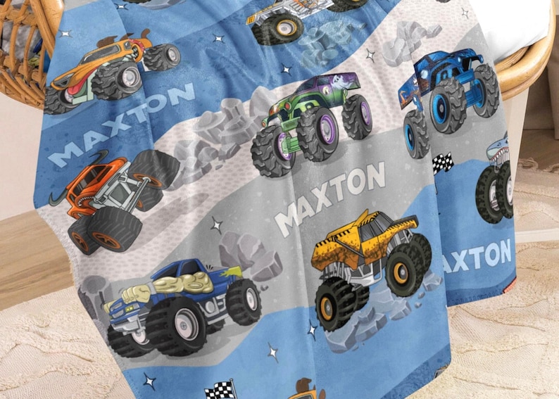 Personalisierte Monster Trucks Decke, Weihnachtsgeschenk, Jungenzimmer Dekor, Minky Decke, benutzerdefinierte Monster Jam Decke Bild 1