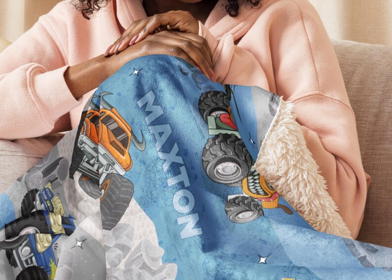 Personalisierte Monster Trucks Decke, Weihnachtsgeschenk, Jungenzimmer Dekor, Minky Decke, benutzerdefinierte Monster Jam Decke Bild 9