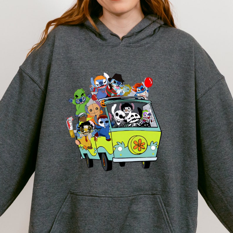 Sudadera de Stitch para Halloween, sudadera con capucha de Stitch con personajes de películas de terror, sudadera con Stitch Get In Loser, sudadera de fiesta de Halloween imagen 3