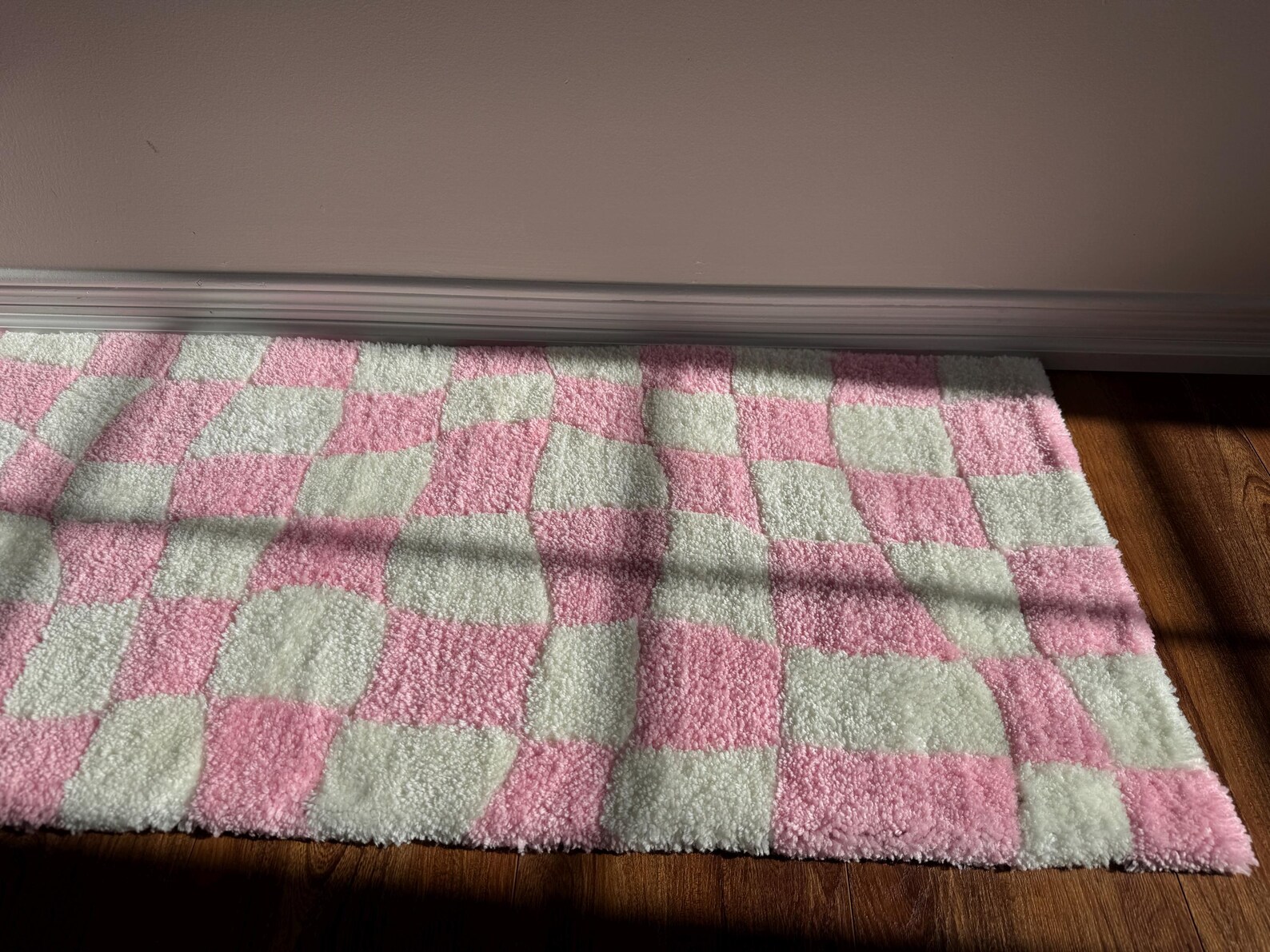 Tufted Check Rug Cozy White & Pink Checkered Tufted Rug – Soft Handmade Aesthetic Decor ...