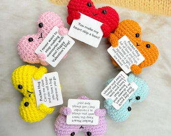 Corazón de ganchillo hecho a mano con tarjeta positiva, corazón de bolsillo para abrazar, corazón amigurumi, regalo de corazón de bolsillo, regalo para ella/él, regalo del Día de la Madre