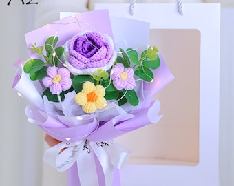 Handgefertigter Häkelstrauß, Rosenstrauß als Geschenk, kreatives dauerhaftes Rosengeschenk, exquisiter fertiger Blumenstrauß, Geschenk für Mama-Großmutter, dauerhafte Blume