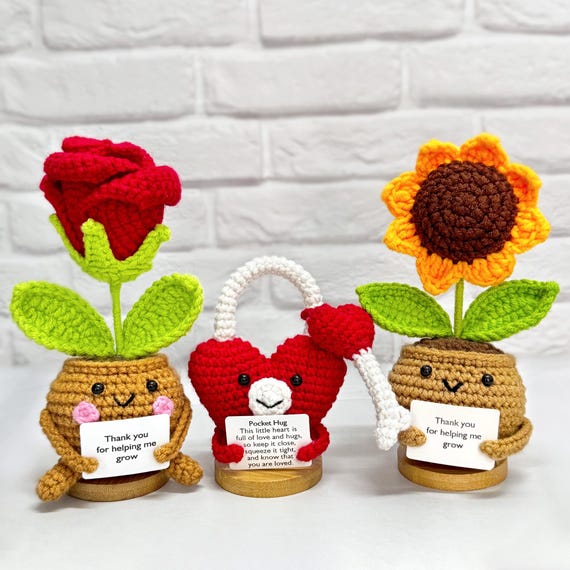 Handmade Crochet Sunflower/rose/heart Flowers With Hugging Heart