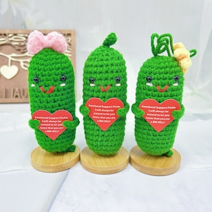 Emotional Support Pickle,Handmade Crochet Pickle With Red Heart Sign,Crochet Sour Cucumber,Home Table/Desk Decor,Caring Gift For Her/Him