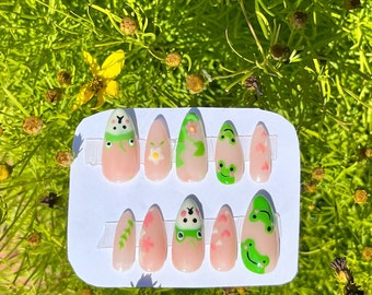 Cute Frog Press On Nails / Kawaii Nails / Animal Nails
