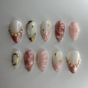 Pink Seashell Press On Nails / Summer Nails / Beach Nails / Vacation Nails / Korean Nails / K-Pop Nails