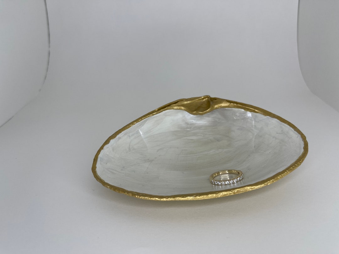 Pearl White Clam Shell Ring Dish - Etsy