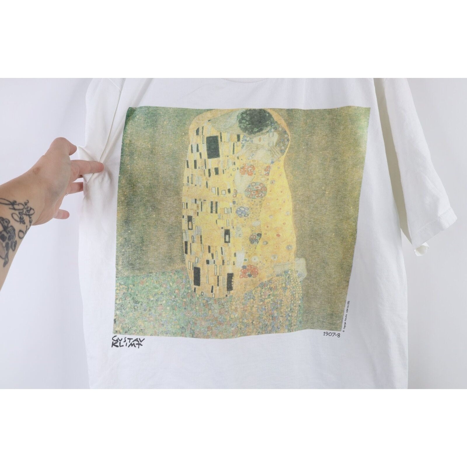 90s Streetwear Mens XL Gustav Klimt the Kiss Art Short 90s Streetwear Mens XL Gustav Klimt the Kiss Art Short