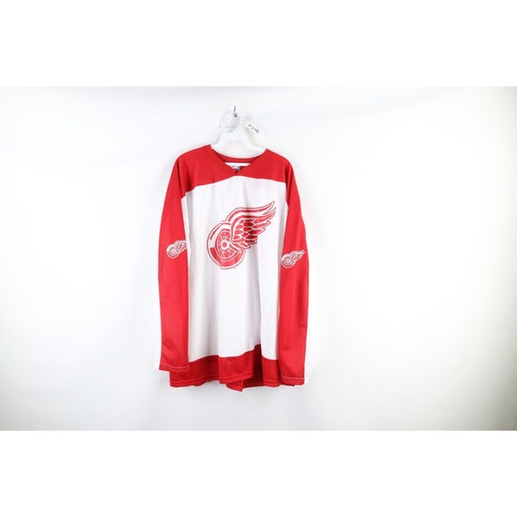 Vintage 1990s Detroit Red Wings Steve Yzerman Hockey Jersey Made