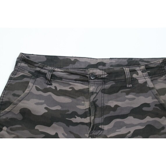 90s Streetwear Mens 36 Distressed Above Knee Camo… - image 2