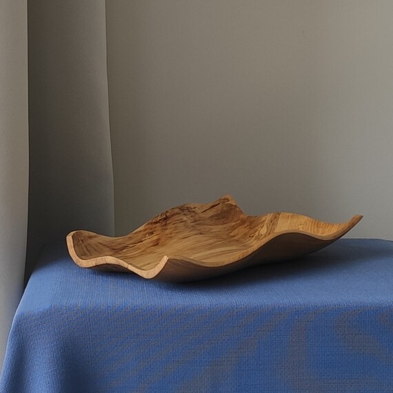 Handmade Willow Wood Serving Board: Wavy Edge Snack Plate