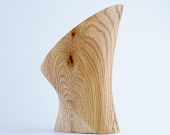 Handcrafted American Oak Wood Vase, Minimalist Sculpture for Dried Flowers, Natural Wood Art