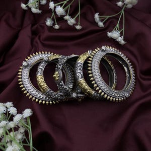 Quirky Fashions Dual tone Silver oxidized Kada bangle set of 5 Size 2.4 and 2.6 | Openable antique silver Kada bangles Ethnic wear