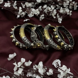 Quirky Fashions Dual tone Silver oxidized Kada bangle set of 5 Size 2.4 and 2.6 | Openable antique silver Kada bangles Ethnic wear