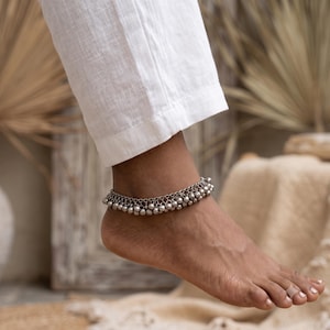Fotlänk i oxiderat silver med Ghungroo-klockor, bohemiskt indiskt fotarmband, justerbar payal