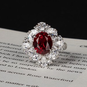 Anillo de rubí genuino cultivado en laboratorio de 5,95 quilates, anillo de compromiso con rubí y halo, anillo de compromiso con diseño de halo vintage, anillo de piedra preciosa roja, anillo de racimo