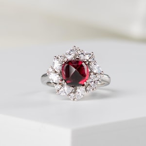 3.3Carat Sugar Loaf Natural Garnet Ring, Garnet Engagement Ring, Red Gemstone Jewelry, January Birthstone Ring, Statement Garnet Ring