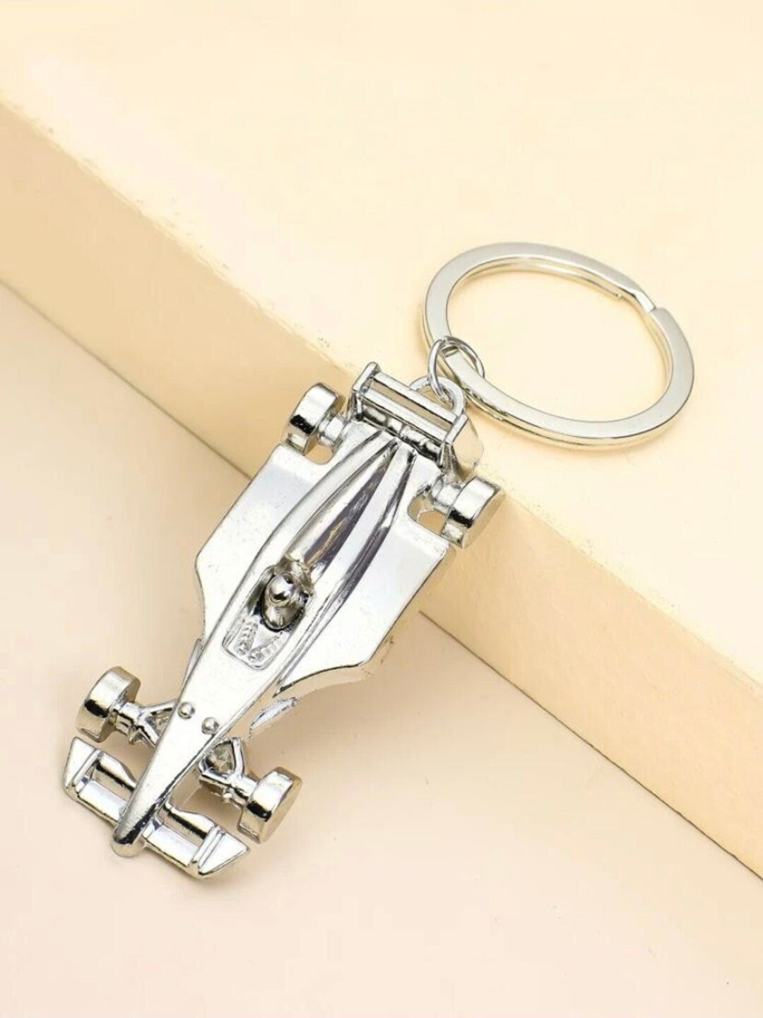 F1 Racing Car Keyring / Keychain – Silver Chrome – Great Gift For Dad, Husband, F1 Fan