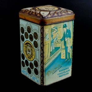 Vintage Tin Box Droste Cocoa Caja de estaño coleccionable La bonita chica de chocolate Hecho en Holanda imagen 3