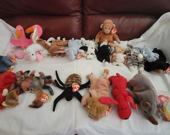 22 Rare/retired beanie babies