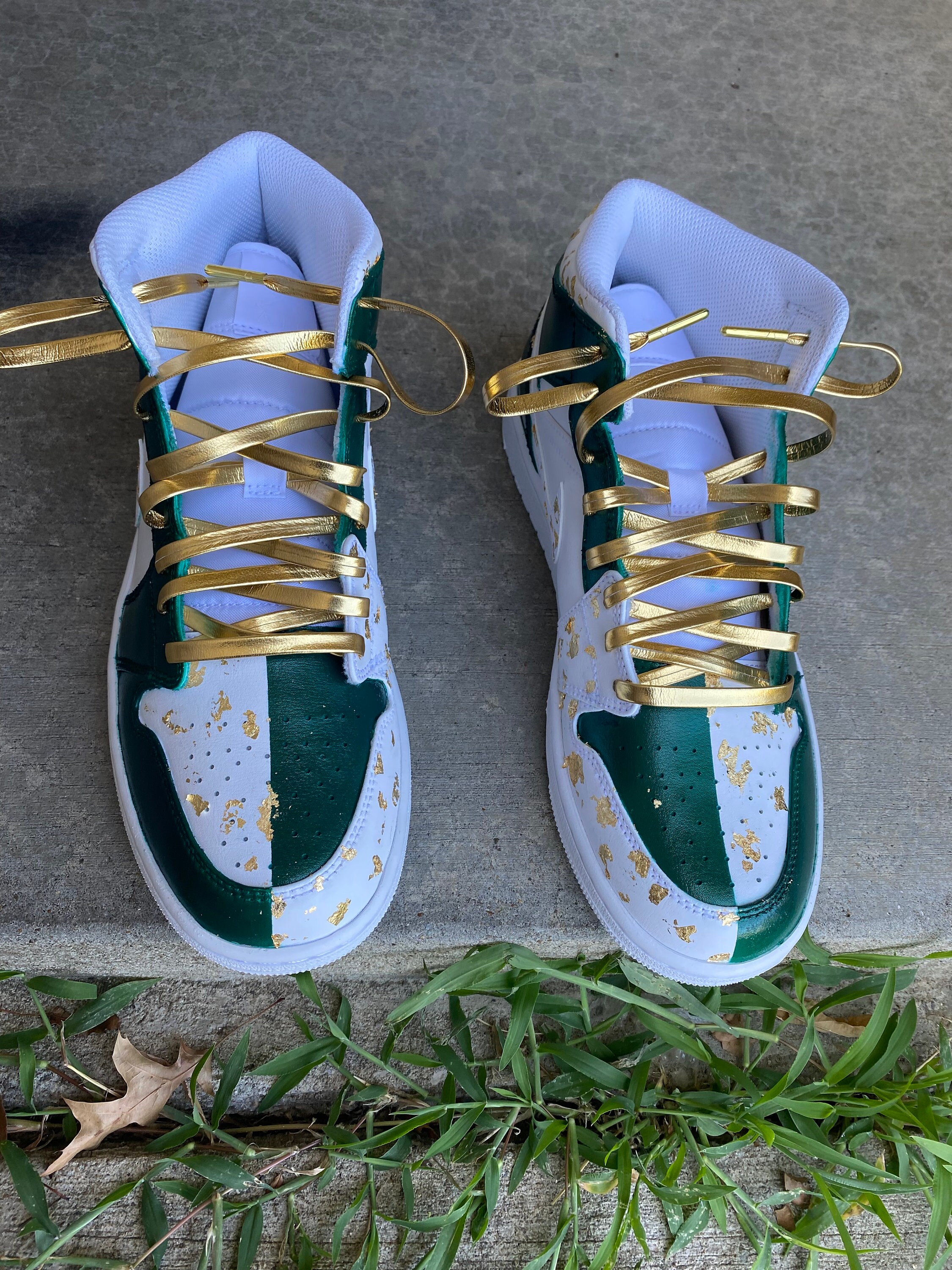 Unique Emerald Green/gold Flakes Customs Retro 1 display picture 2