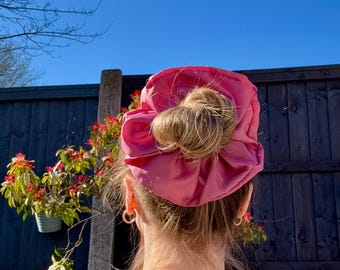 Satin silk scrunchie/soft Scrunchies/beautiful colours/gift for her/scrunchy/soft luxury scrunchies/hair accessories/wholesale scrunchies