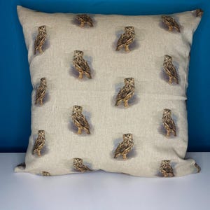 Large owl Cushion Cover, barn owl, owl pillow, bird gift, linen cushions, luxury cushion with zip at the bottom, gift for bird lover