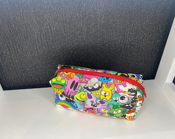 Kids cartoon pencil case, multi functional pouch, school accessories, stationary pouch, large capacity pencil case, stationary storage